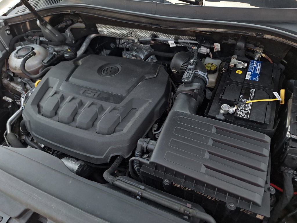 Used 2020 Volkswagen Tiguan SEL Premium R-Line AWD/4WD image 31