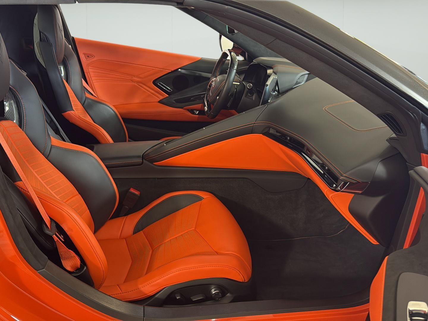 Used 2025 Chevrolet Corvette Z06 RWD image 12