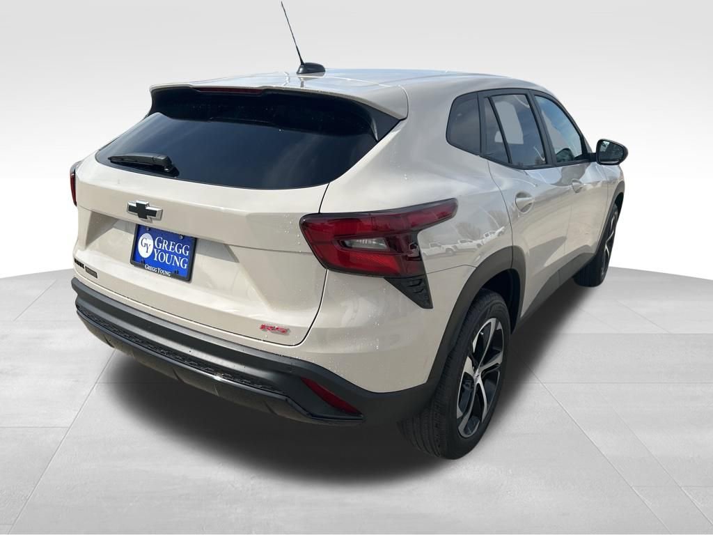 Used 2026 Chevrolet Trax RS w/ Sunroof Package image 8