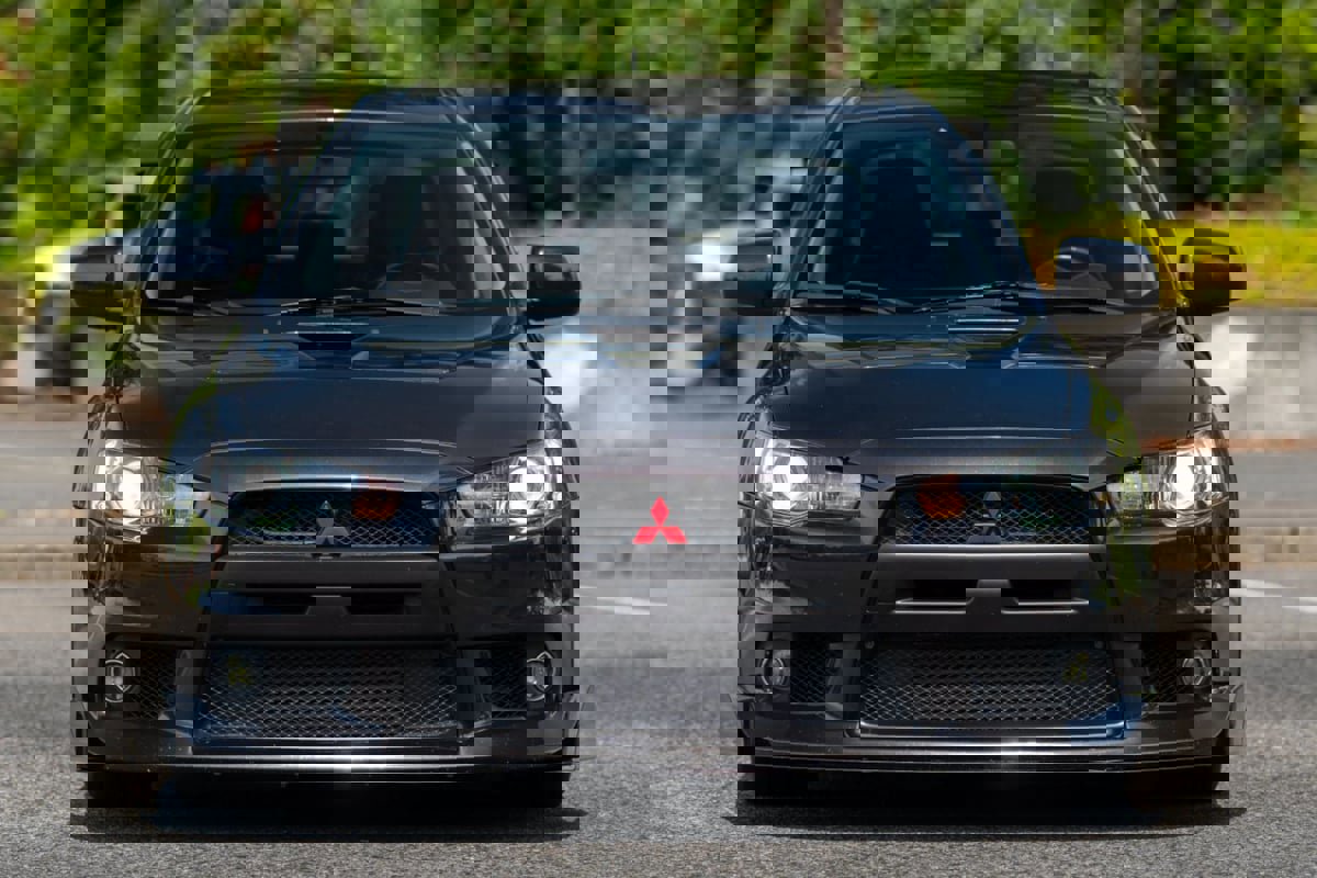 Used 2013 Mitsubishi Lancer Evolution MR image 9