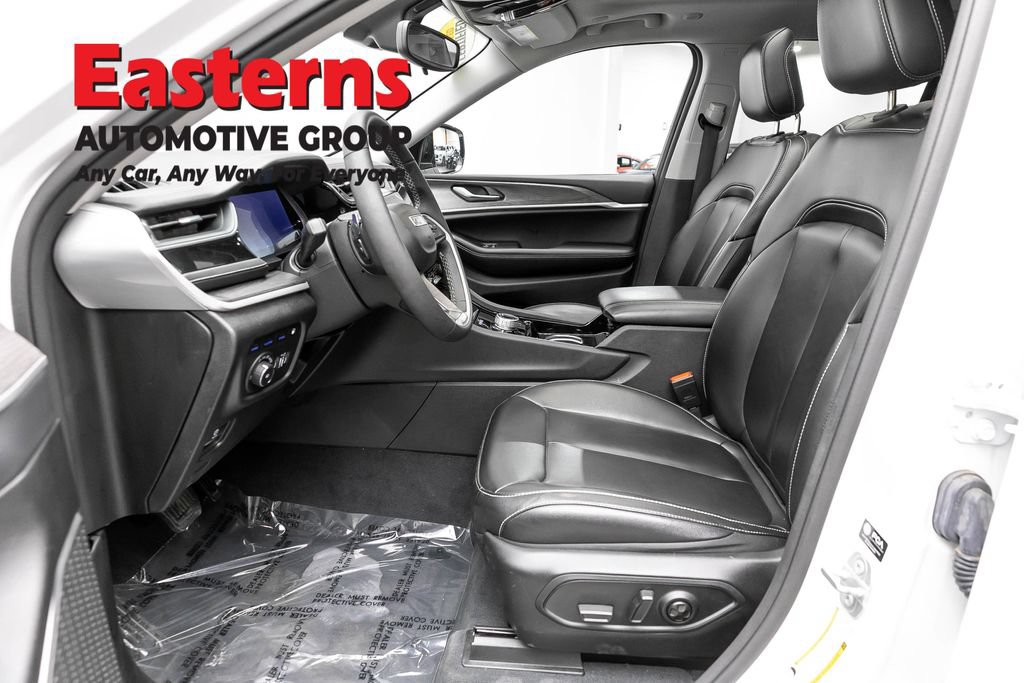 Used 2023 Jeep Grand Cherokee 4WD 4xe image 10