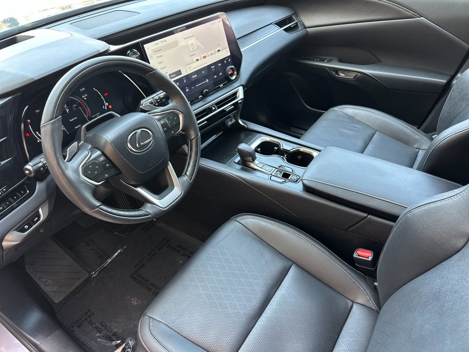 Used 2023 Lexus RX 350 Premium Plus w/ Cold Area Package FWD image 10