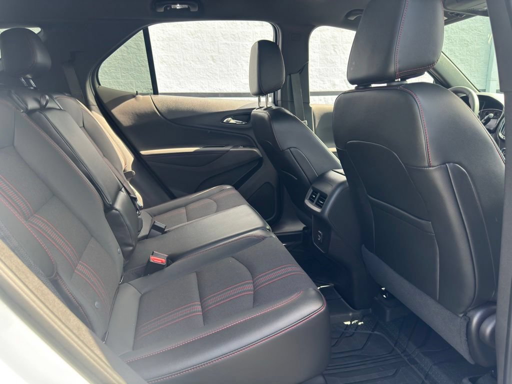 Used 2023 Chevrolet Equinox RS w/ LPO, Floor Liner Package FWD image 31