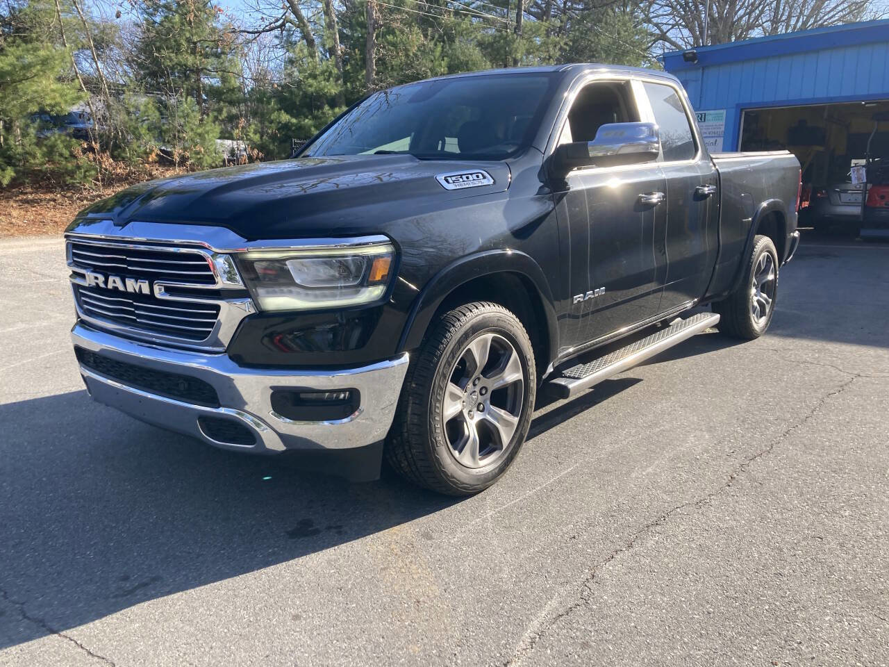 Used 2019 RAM 1500 Laramie image 2
