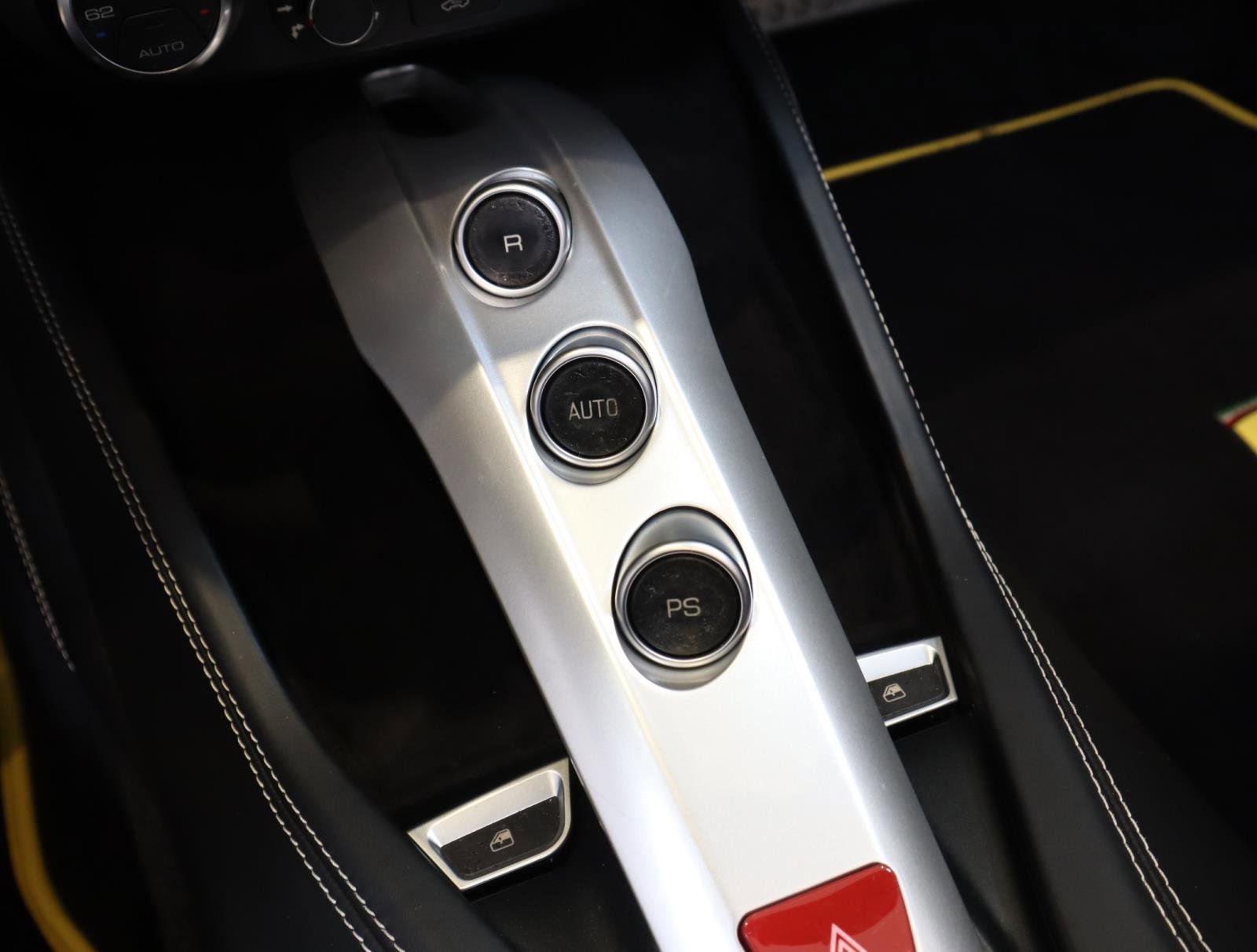 Used 2016 Ferrari California T image 31