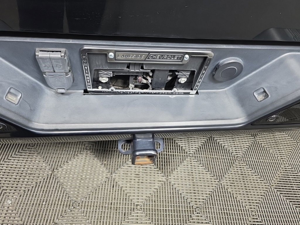 Used 2022 Chevrolet Silverado 1500 High Country w/ Technology Package image 37