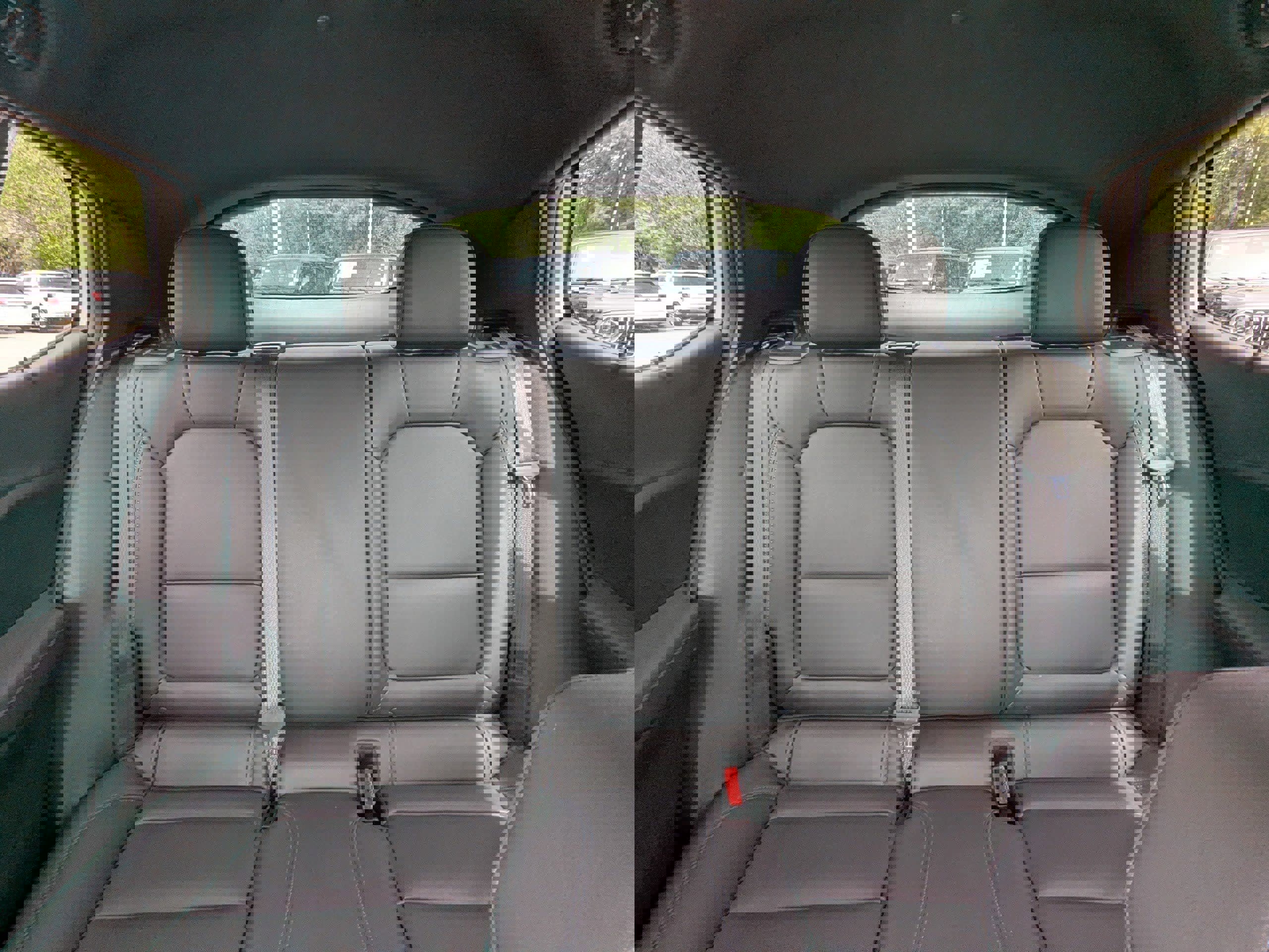 Used 2025 Buick Envista Sport Touring image 11