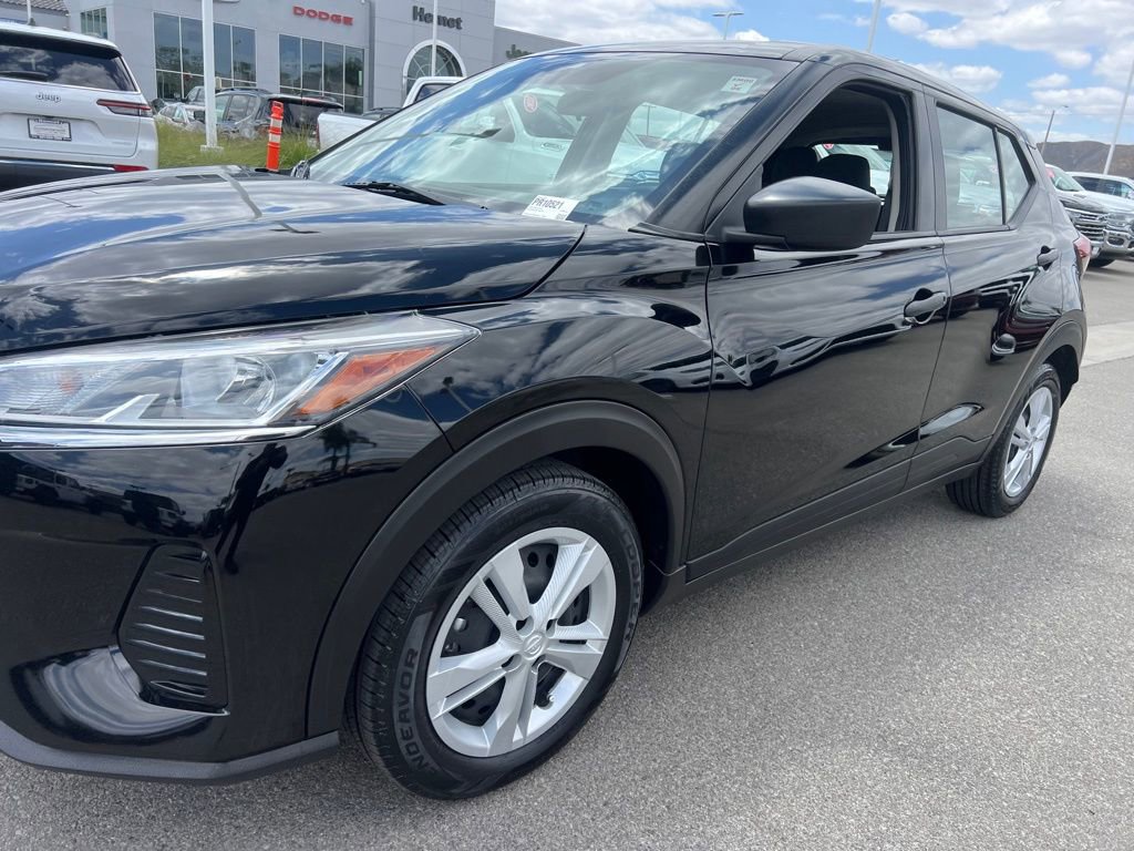Used 2024 Nissan Kicks S FWD image 11