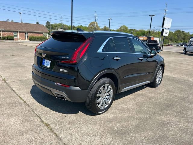 Used 2023 Cadillac XT4 Premium Luxury w/ Technology Package FWD image 4