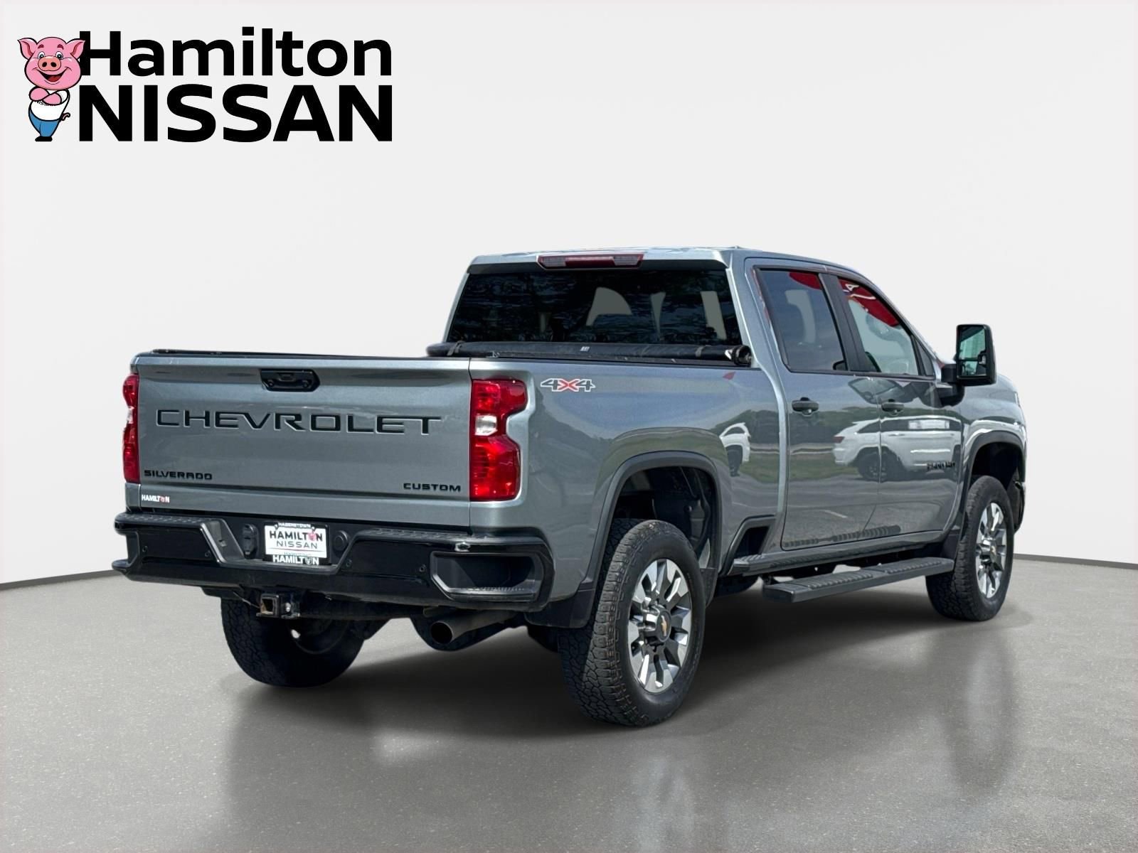 Used 2024 Chevrolet Silverado 2500 Custom w/ Custom Value Package AWD/4WD image 2