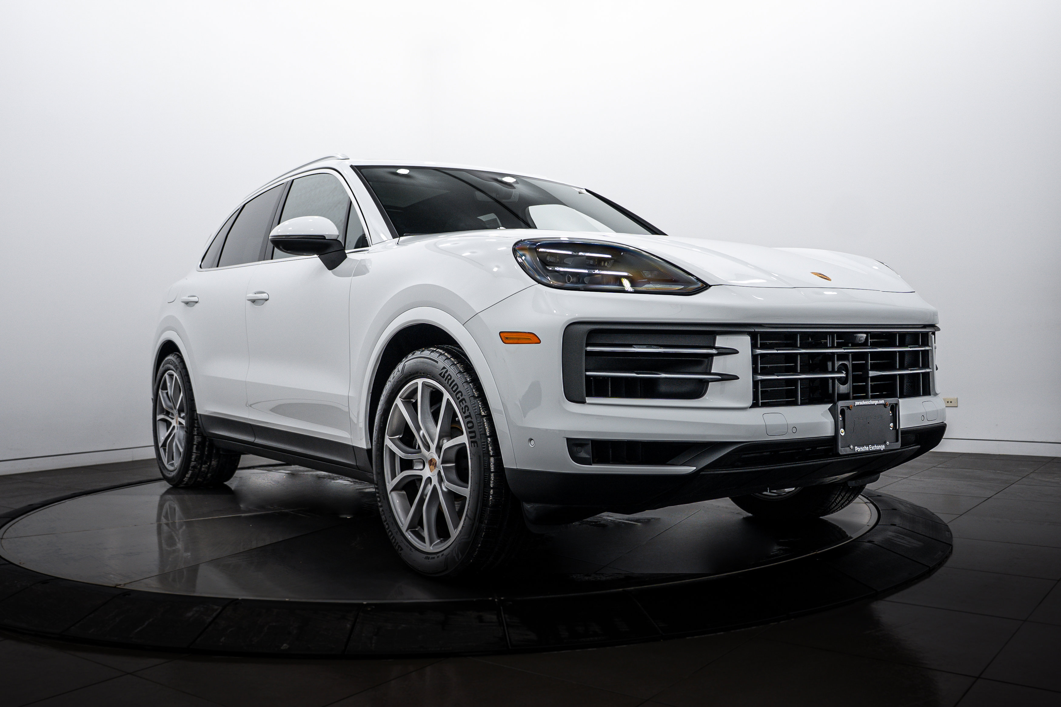 Certified 2026 Porsche Cayenne image 9