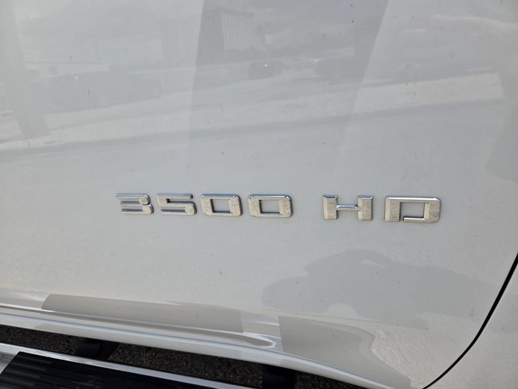 Certified 2025 Chevrolet Silverado 3500 LT w/ Safety Package AWD/4WD image 4