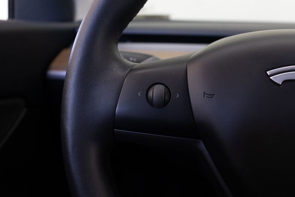 Used 2020 Tesla Model Y Performance image 26