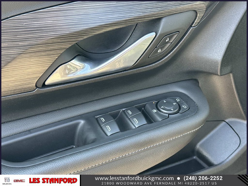 Used 2023 GMC Terrain SLE AWD/4WD image 17