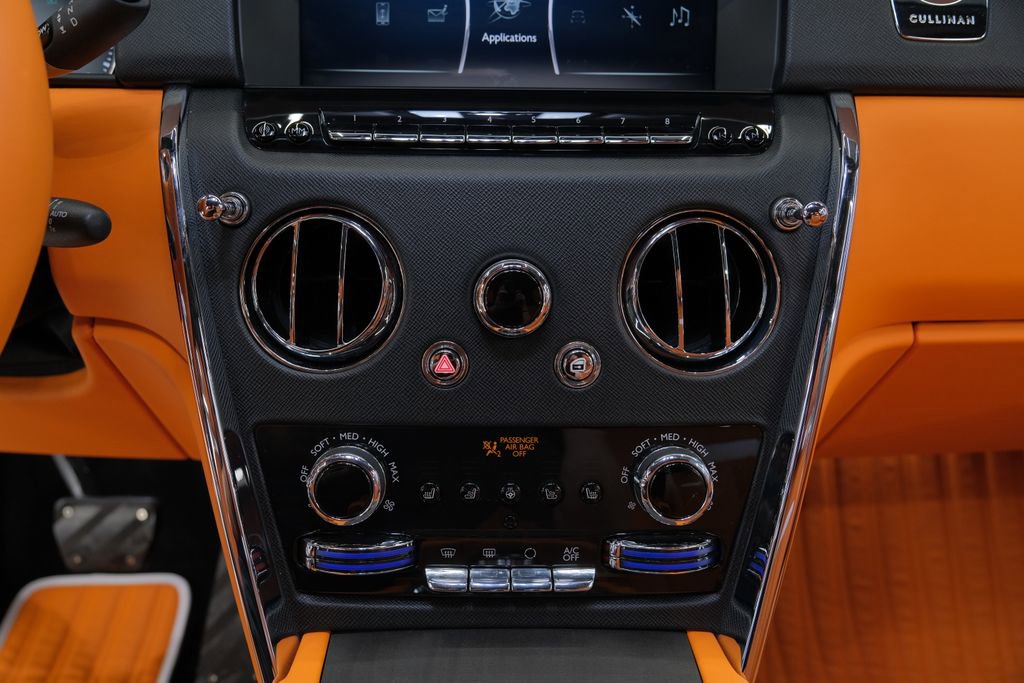 Used 2024 Rolls-Royce Cullinan image 78