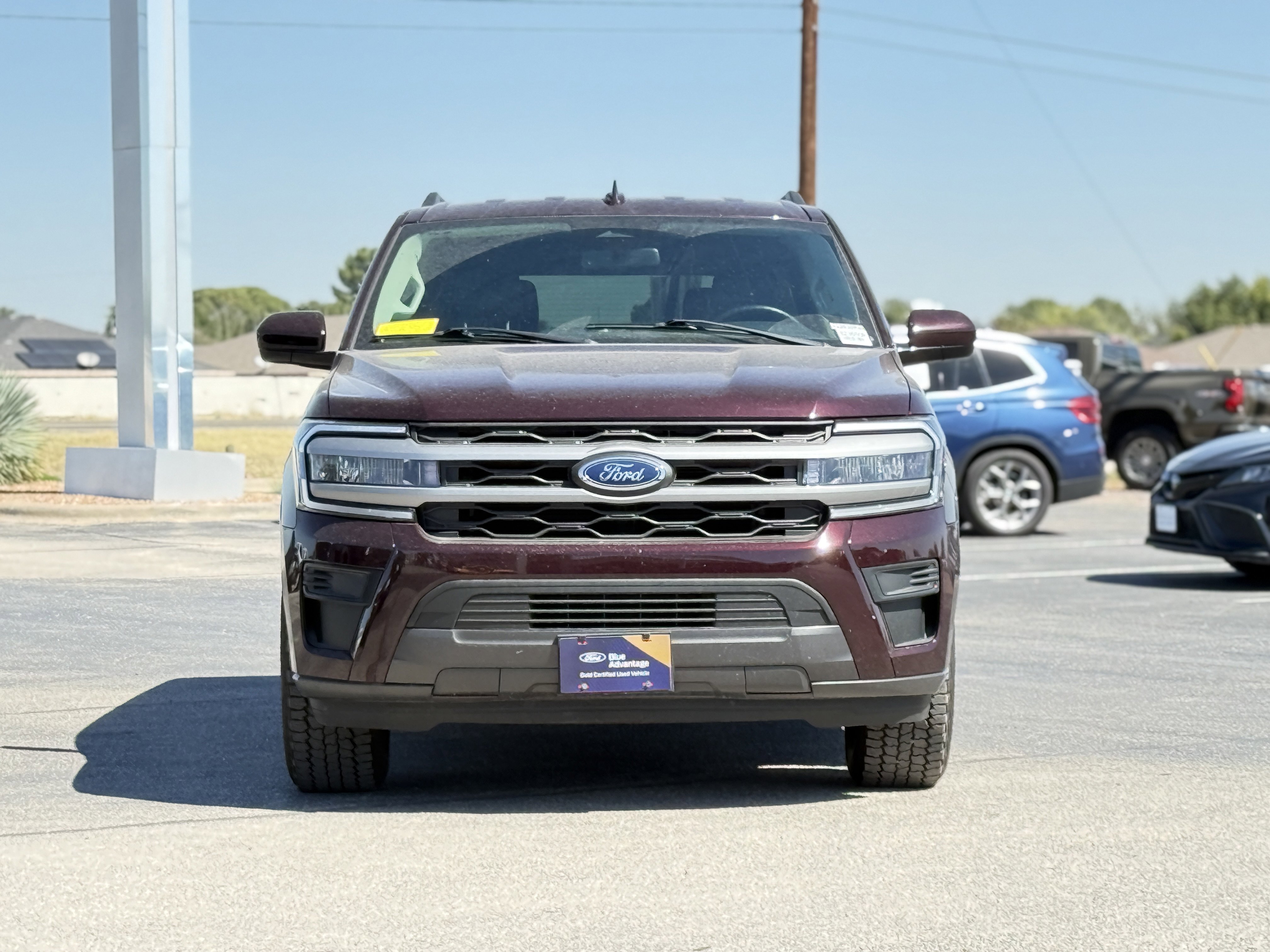 Used 2024 Ford Expedition XLT image 2