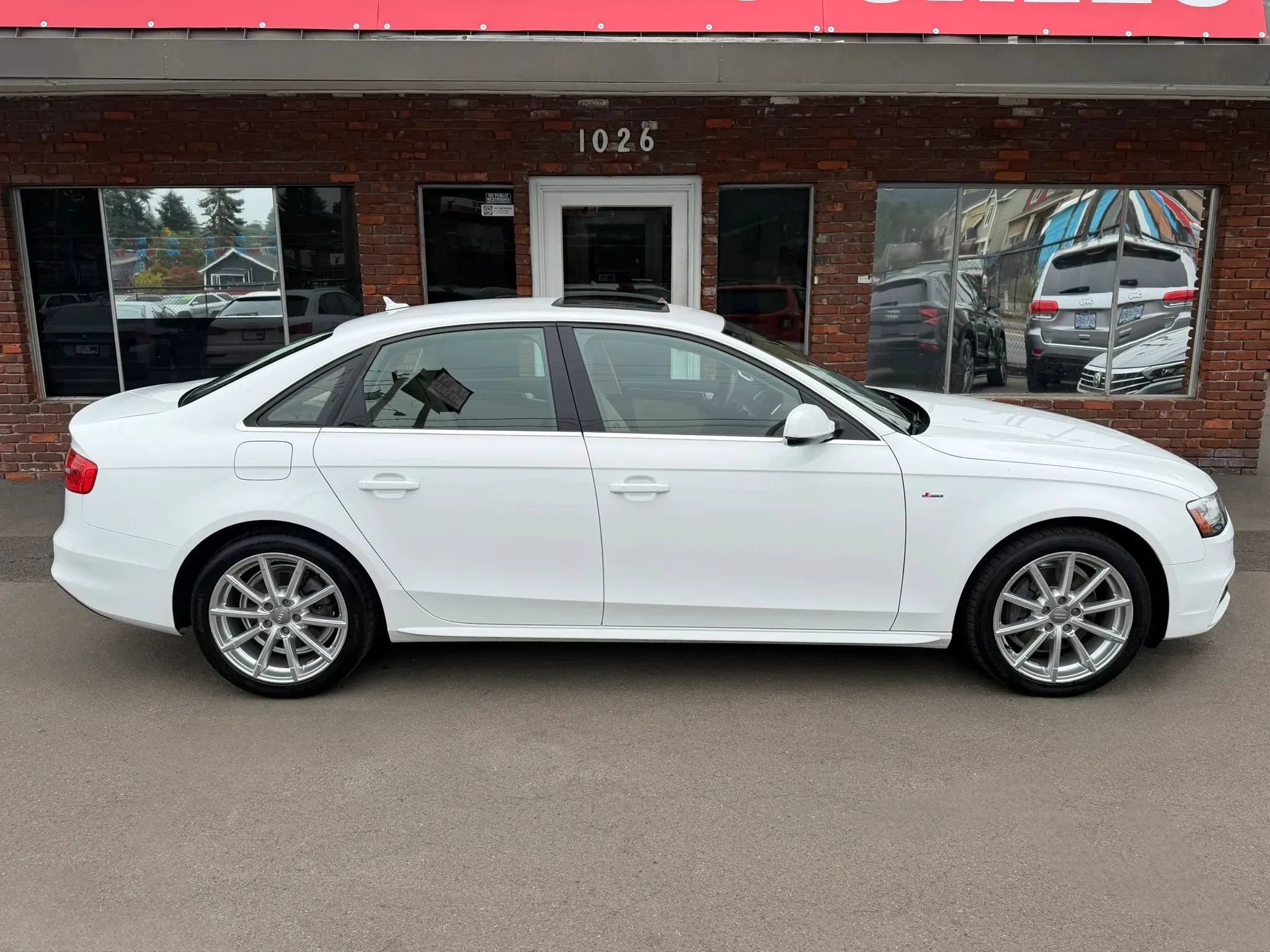 Used 2014 Audi A4 2.0T Premium Plus w/ Premium Plus Package AWD/4WD image 2