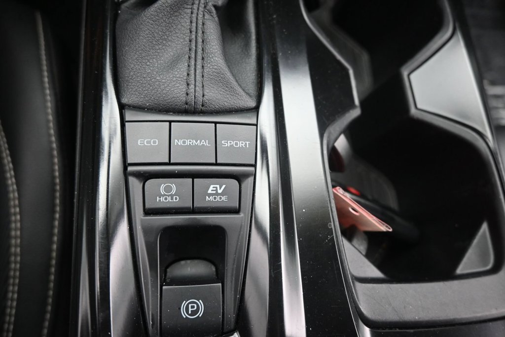 Used 2025 Toyota Camry SE FWD image 31
