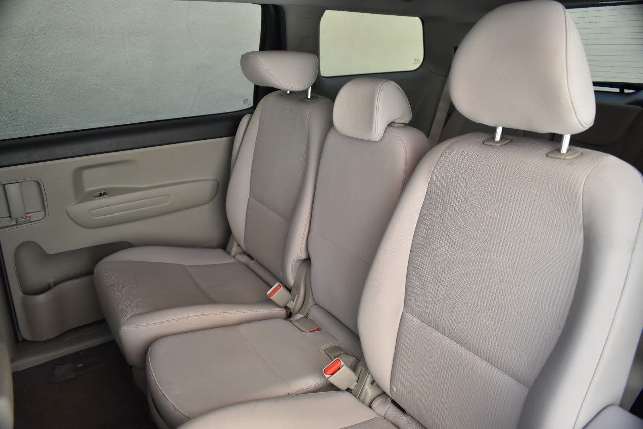 Used 2021 Kia Sedona LX FWD image 16