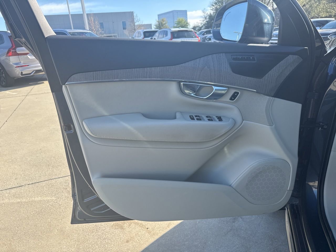 Certified 2023 Volvo XC90 B6 Plus w/ Protection Package Premier image 20