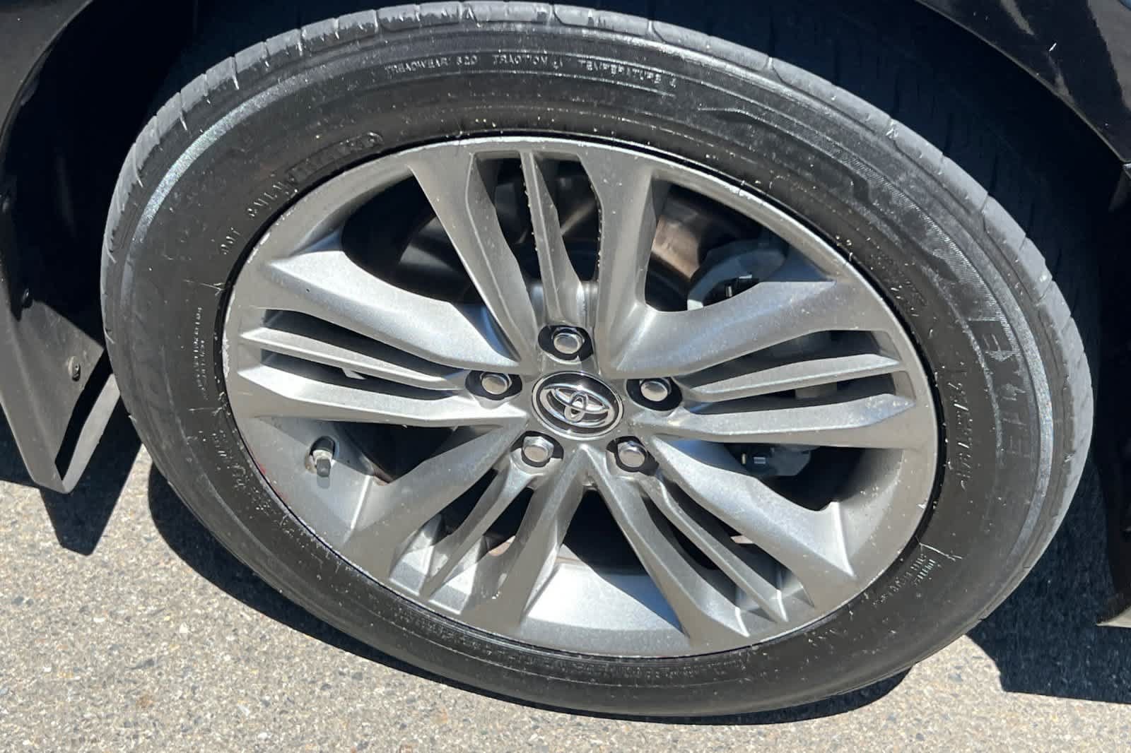 Used 2016 Toyota Camry SE FWD image 15