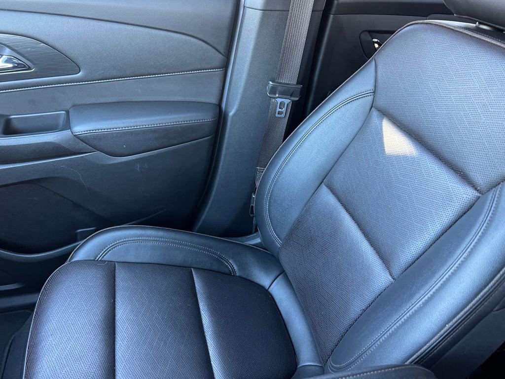 Used 2022 Chevrolet Traverse High Country image 36