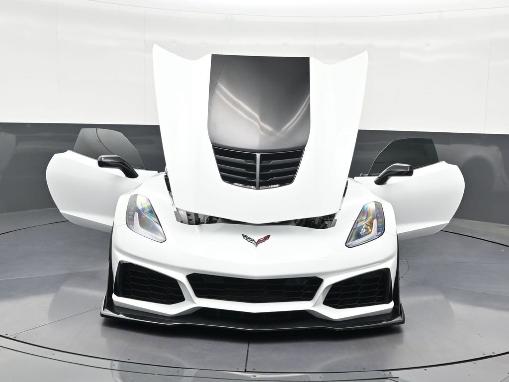 Used 2019 Chevrolet Corvette Z06 image 36
