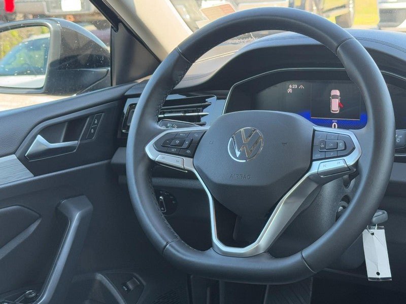 Used 2025 Volkswagen Jetta S image 12