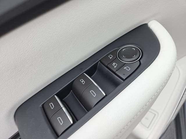 New 2026 Buick Enclave Avenir w/ Super Cruise Package AWD/4WD image 11