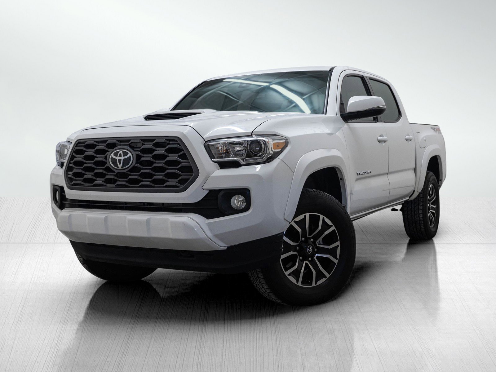 Used 2023 Toyota Tacoma TRD Sport AWD/4WD image 1
