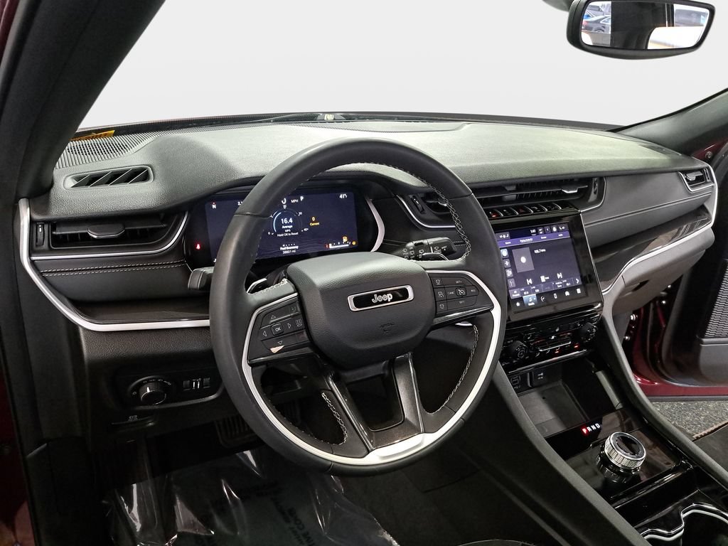 Certified 2023 Jeep Grand Cherokee Altitude AWD/4WD image 17