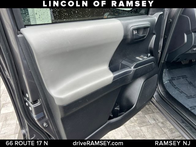 Used 2023 Toyota Tacoma SR w/ SR Convenience Package AWD/4WD image 10