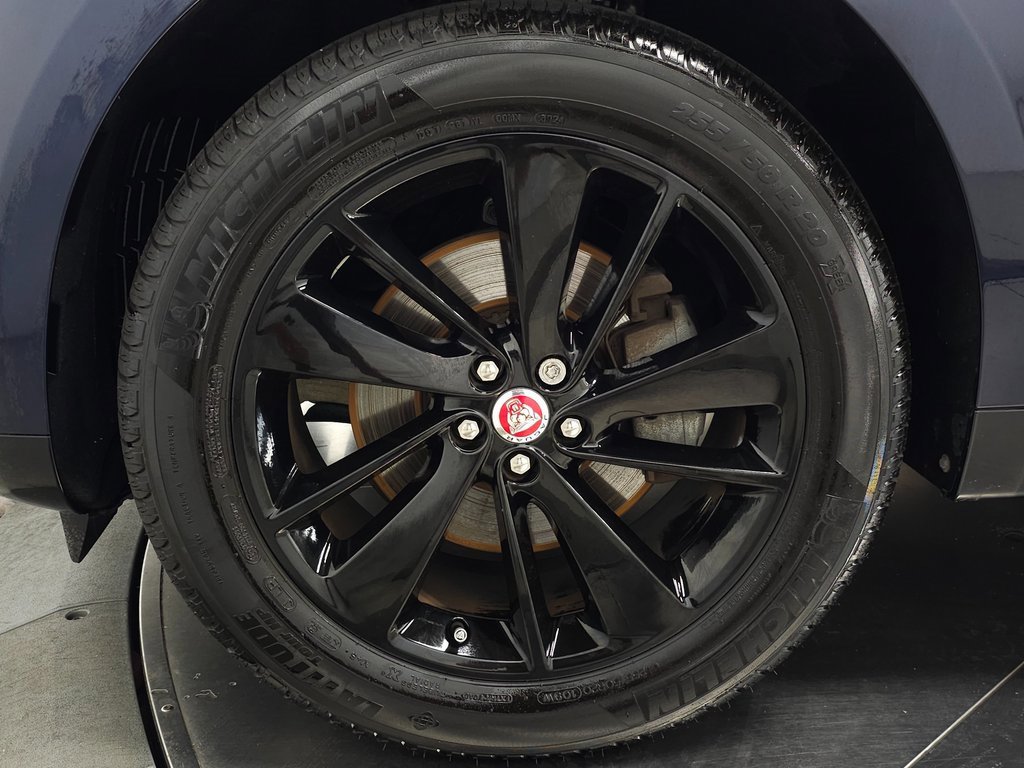 Used 2022 Jaguar F-PACE S image 13