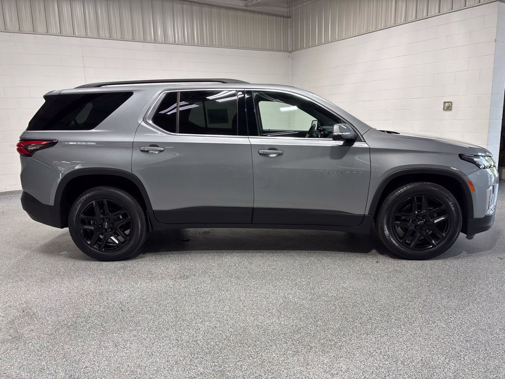 Used 2023 Chevrolet Traverse LT AWD/4WD image 8