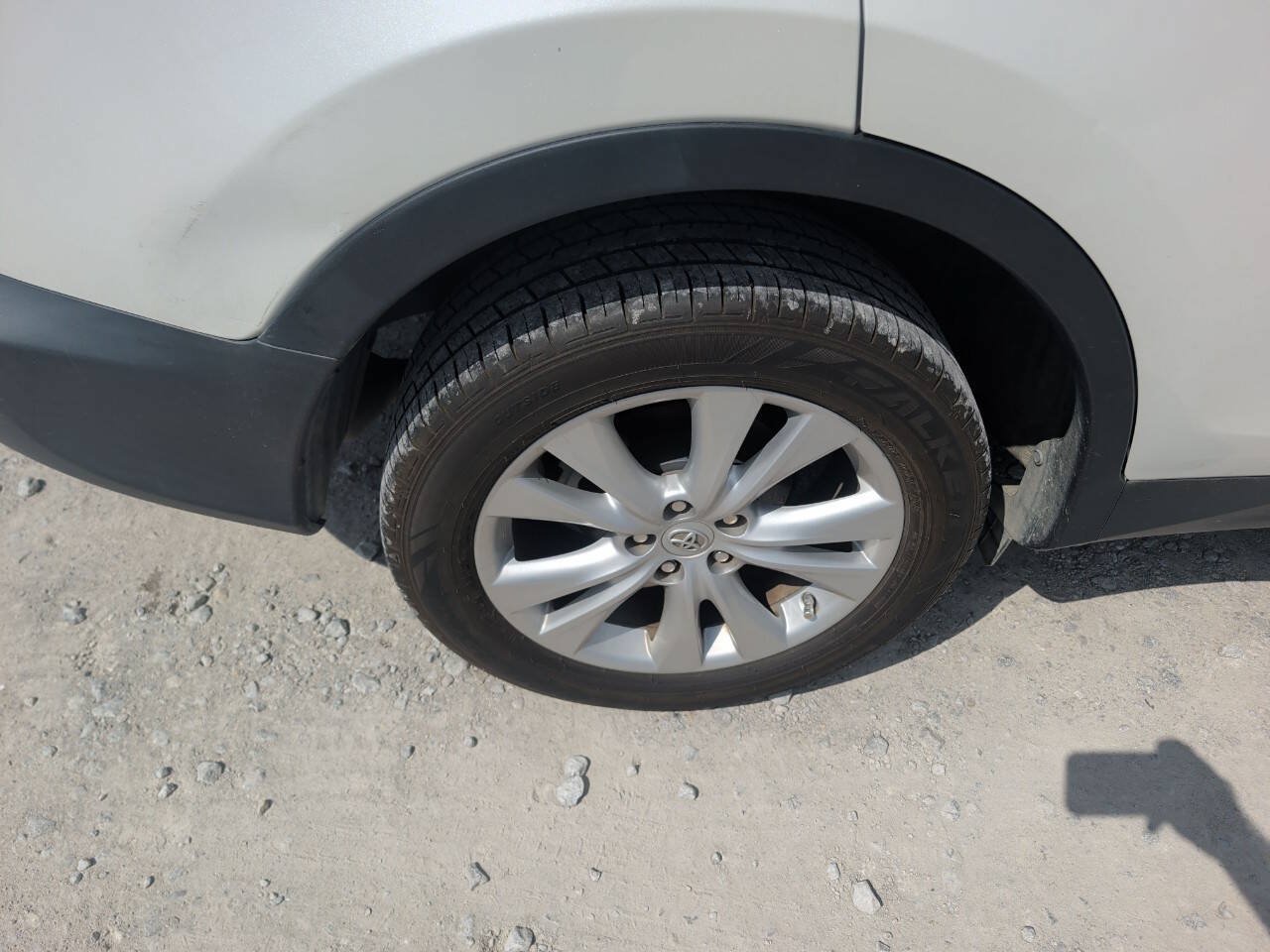 Used 2013 Toyota RAV4 Limited FWD image 10