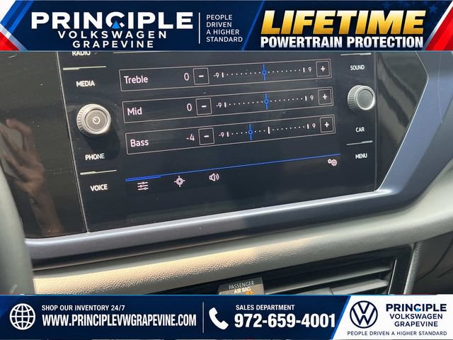 Used 2023 Volkswagen Taos SE w/ Panoramic Sunroof Package FWD image 18
