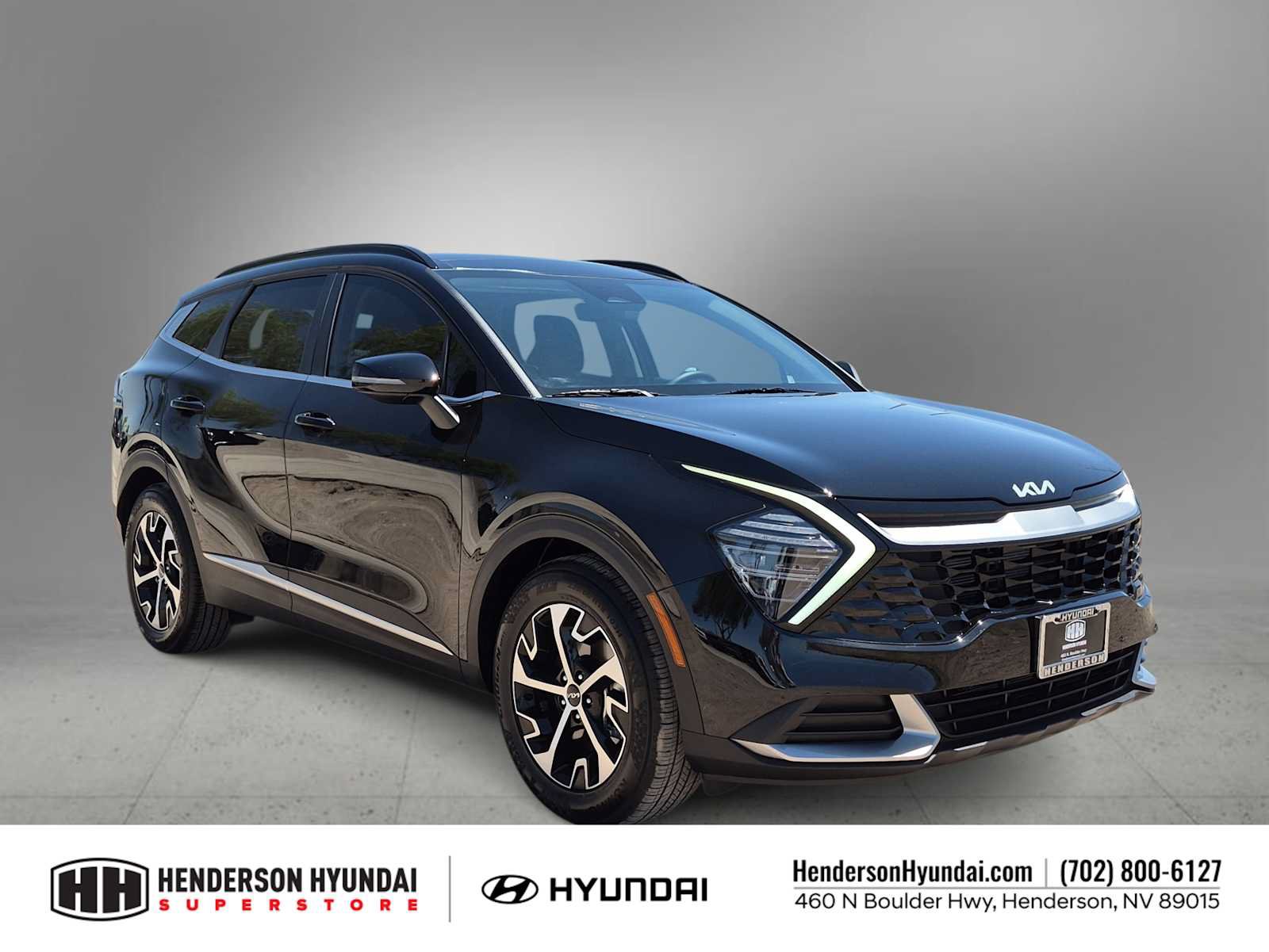 Used 2025 Kia Sportage EX w/ Premium Package FWD image 2
