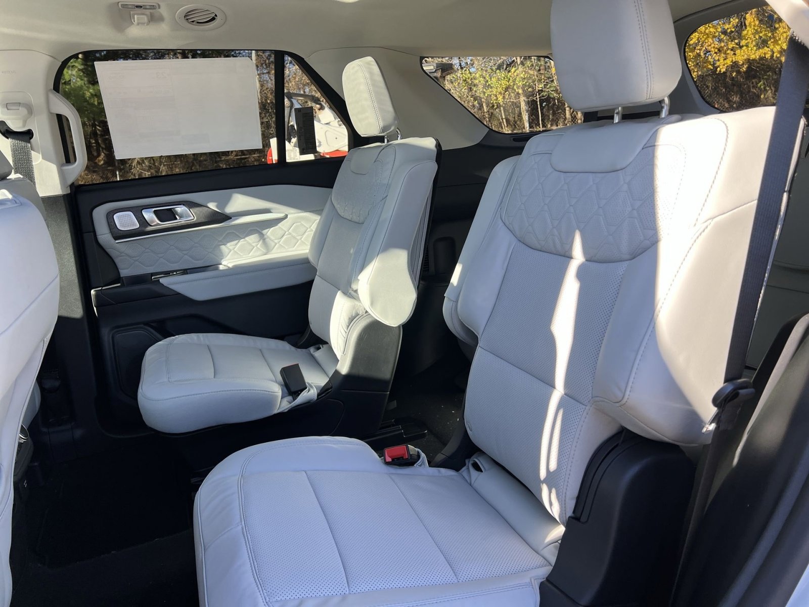 New 2026 Ford Explorer Platinum w/ LUX Leather Package image 25