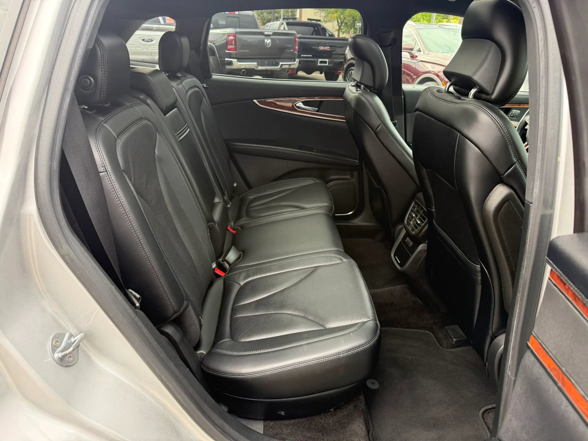 Used 2018 Lincoln MKX Reserve w/ Lincoln MKX Climate Package AWD/4WD image 32