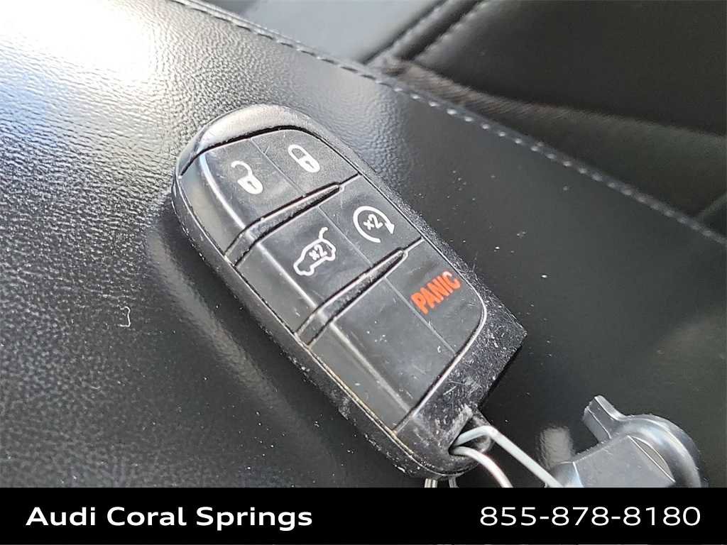 Used 2019 Jeep Grand Cherokee Limited image 28