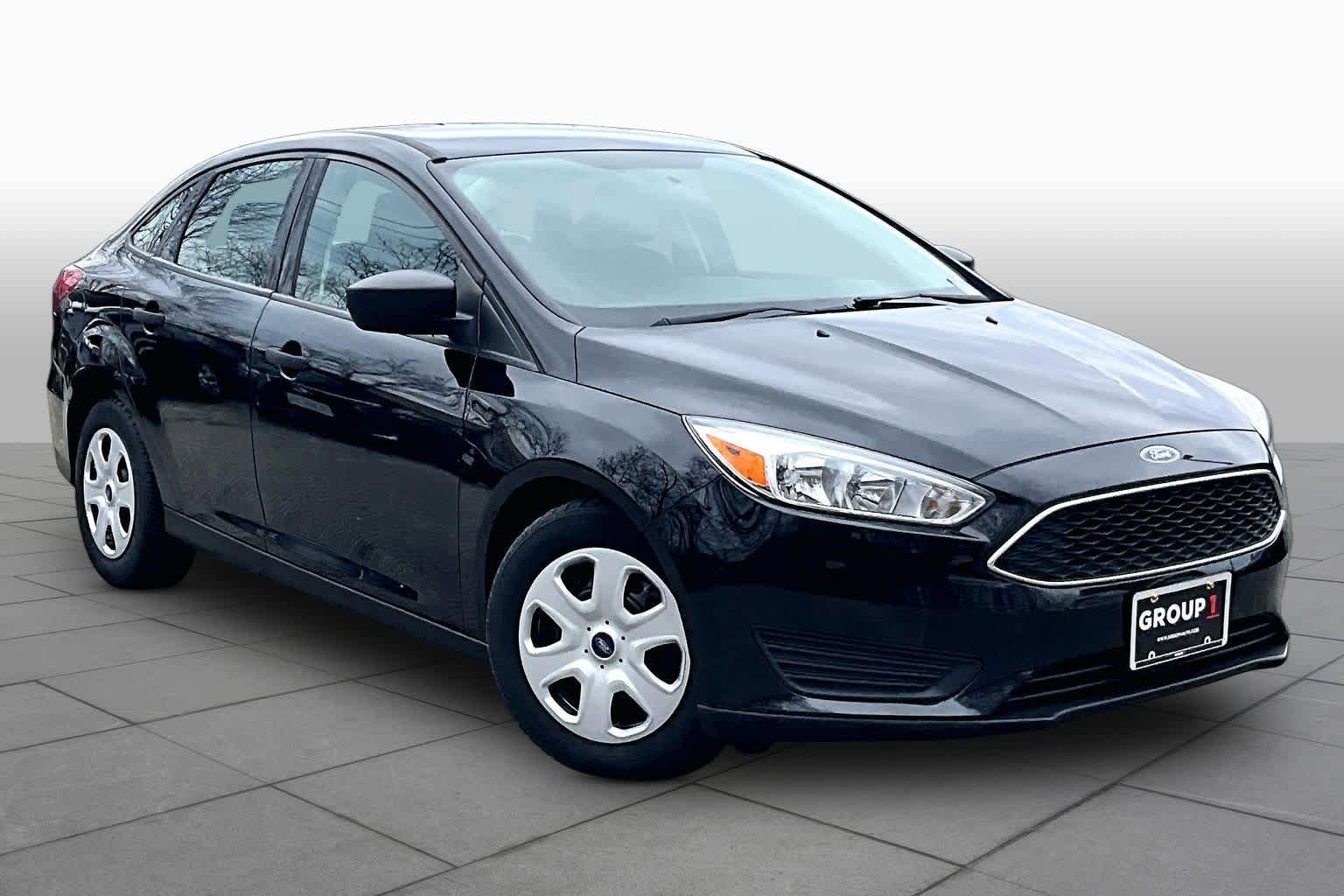 Used 2017 Ford Focus S image 3