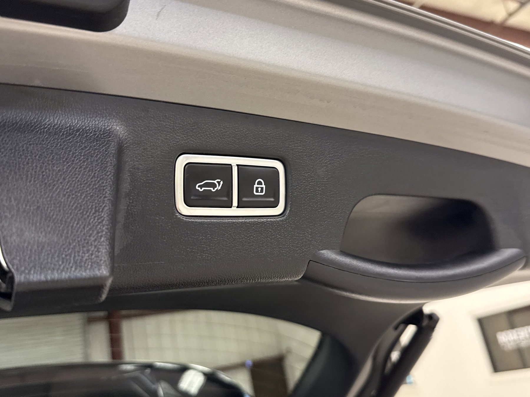 Used 2023 Kia Sorento SX Prestige image 27