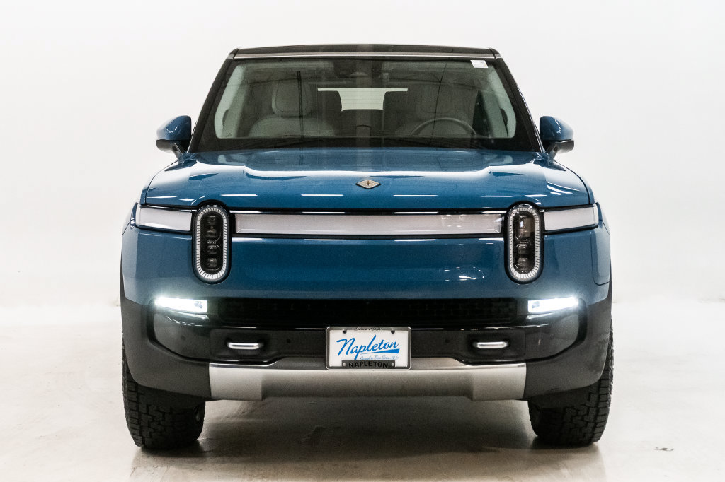 Used 2023 Rivian R1S Adventure Quad AWD/4WD image 4