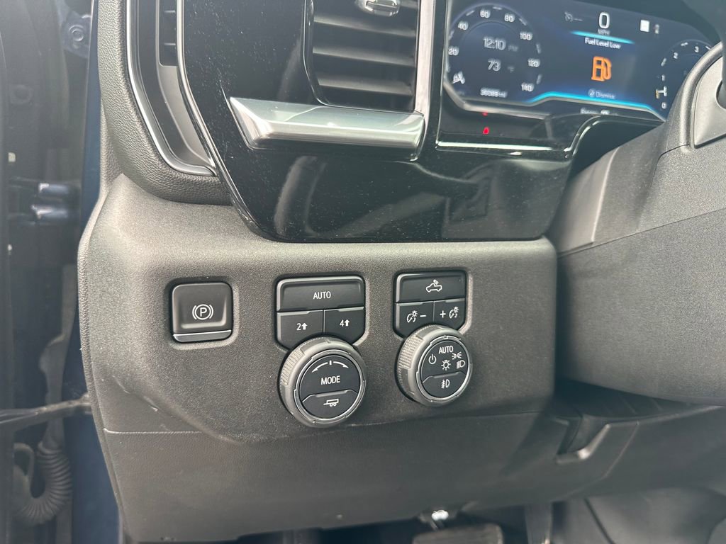 Used 2022 Chevrolet Silverado 1500 RST AWD/4WD image 17