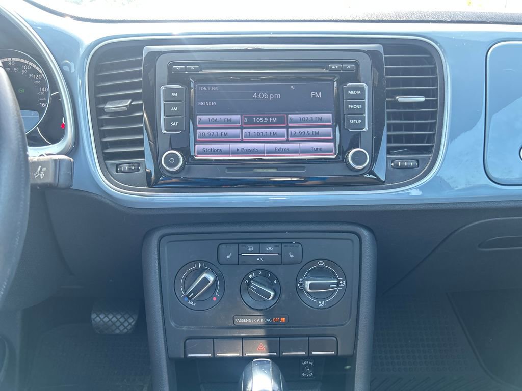 Used 2013 Volkswagen Beetle 2.5 FWD image 18