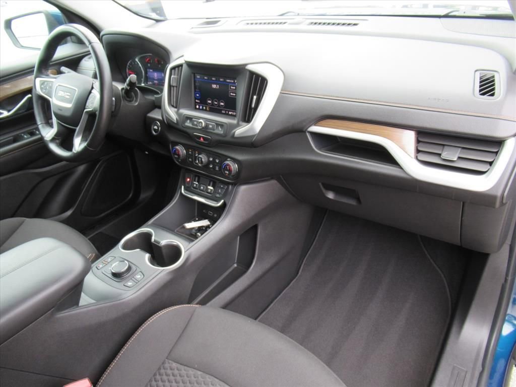 Used 2020 GMC Terrain SLE w/ Driver Convenience Package image 11