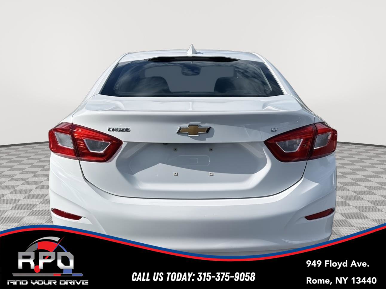 Used 2018 Chevrolet Cruze LT FWD image 4