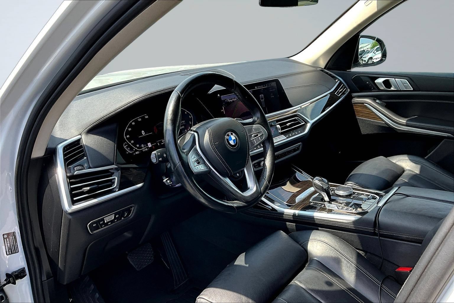 Used 2020 BMW X7 xDrive40i w/ Cold Weather Package AWD/4WD image 17