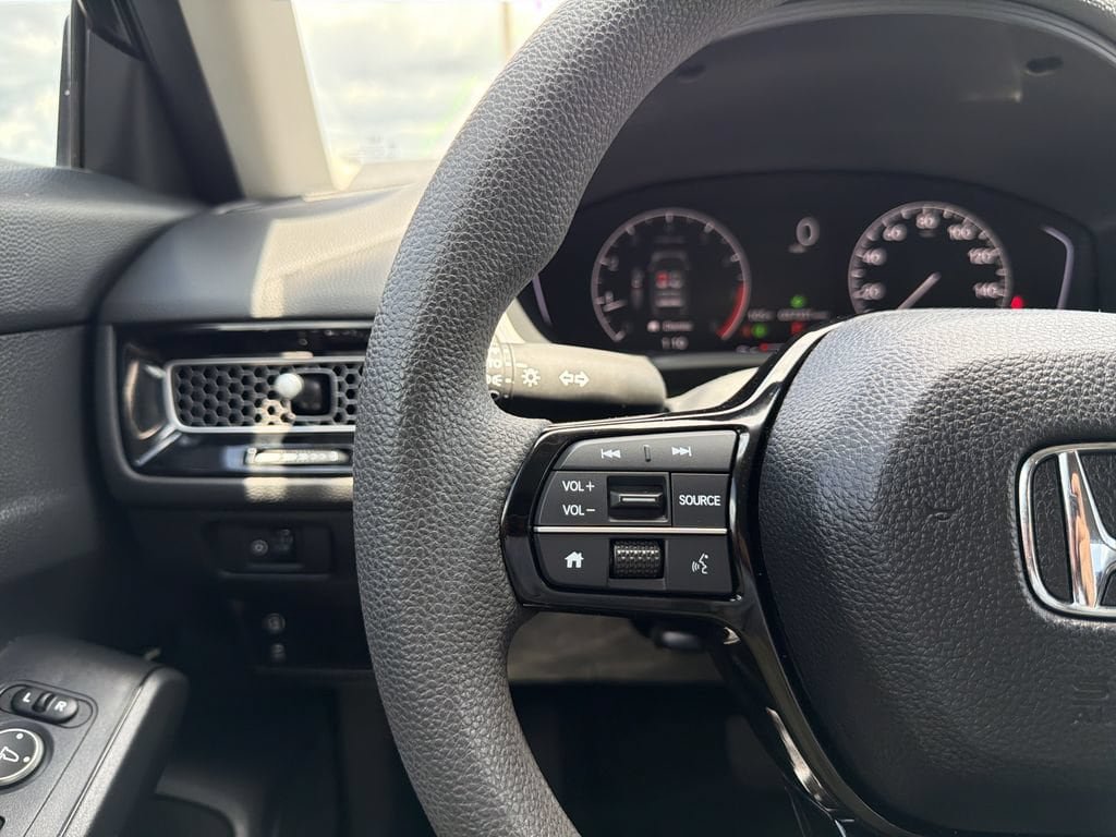 Used 2023 Honda Civic LX image 27