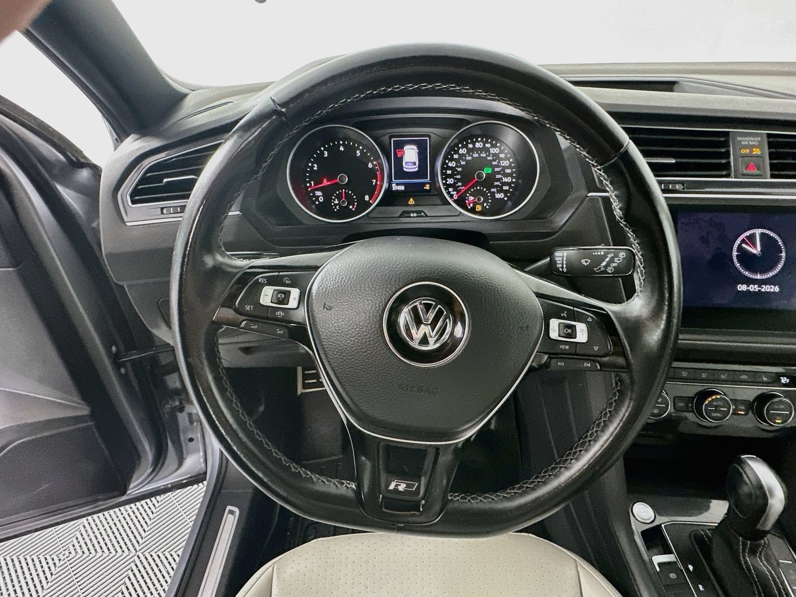 Used 2021 Volkswagen Tiguan SE R-Line AWD/4WD image 11